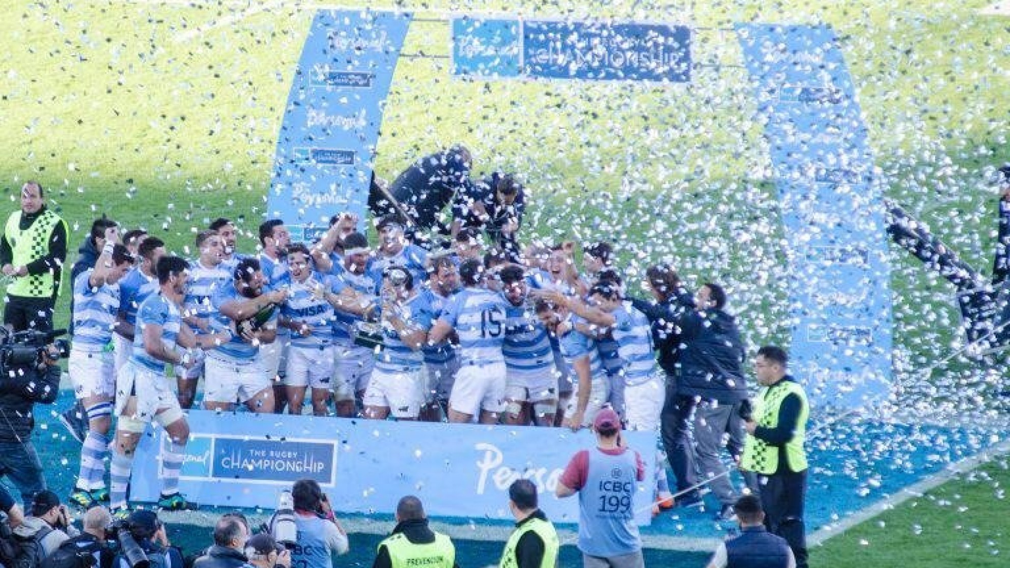 El gobernador Suárez anunció que Los Pumas jugarán en Mendoza